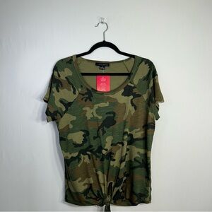 Sanctuary Gorpcore Green Camo Print Tie Front Natural Hiking Outdoor Tee Size: M